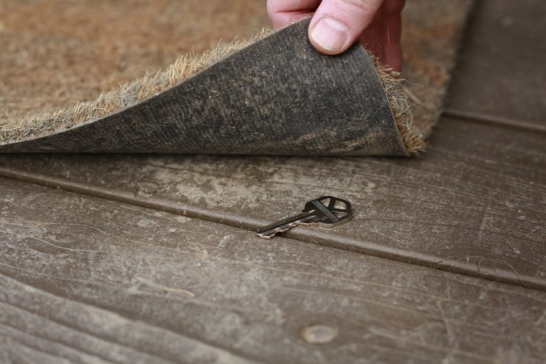 Home and car spare key Glendale Locksmith 24